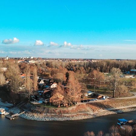 Sobri Halászcsárda és Panzió Baja Extérieur photo