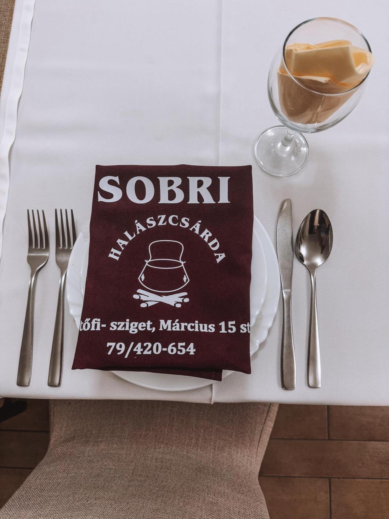 Sobri Halászcsárda és Panzió Baja Extérieur photo