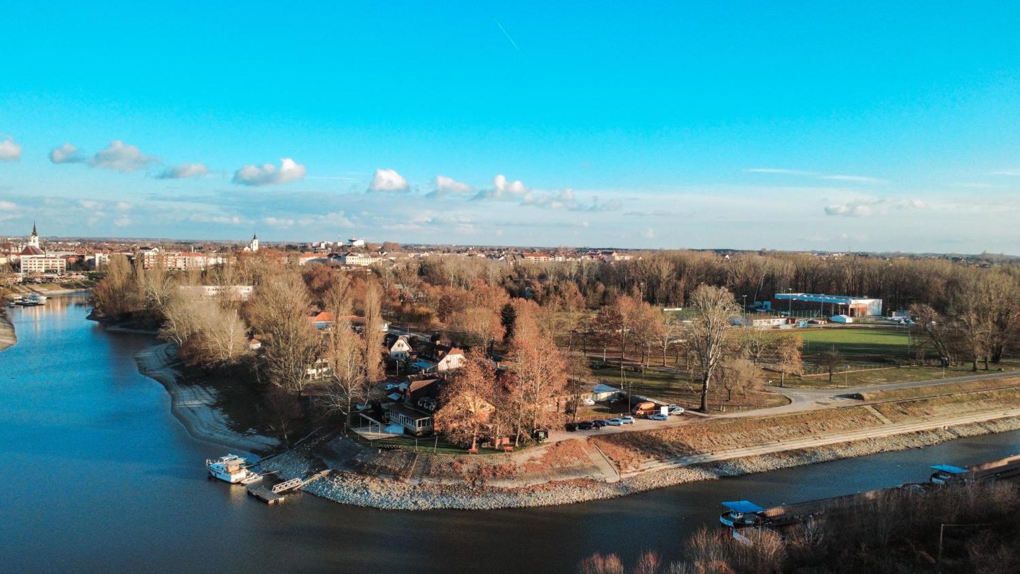 Sobri Halászcsárda és Panzió Baja Extérieur photo